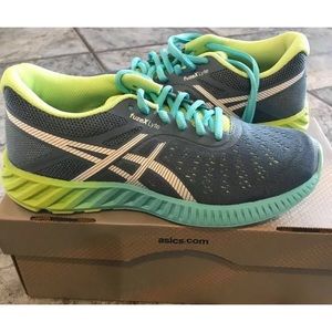 ASICS Gel FuzeX Lyte Women’s Sneakers Size 6